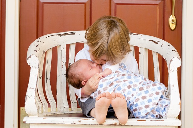 Cómo solicitar la baja por paternidad